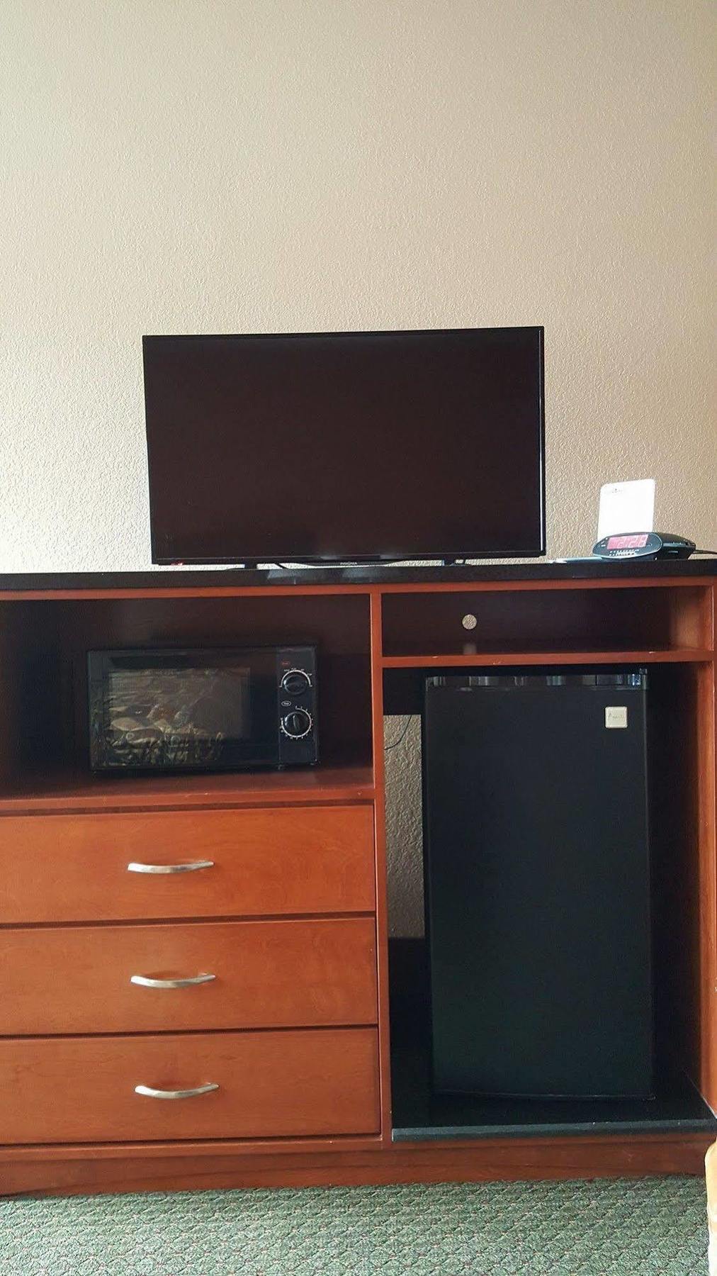 Budgetel Inn And Suites Hearne エクステリア 写真