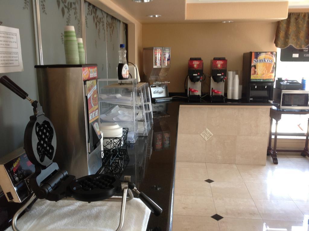 Budgetel Inn And Suites Hearne エクステリア 写真